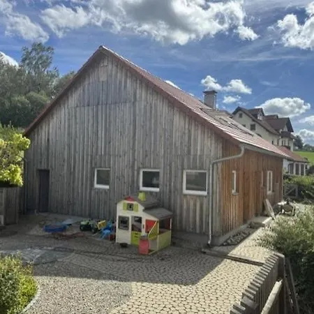 Gemuetliche Mit Kamin Und Badeteich *